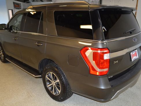 Used 2020 Ford Expedition XLT w/ Equipment Group 202A image 5