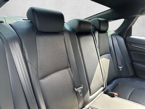 Used 2018 Honda Accord Sport image 27