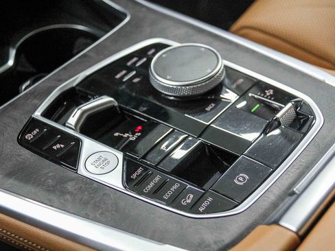 Certified 2023 BMW X7 xDrive40i w/ Premium Package image 21