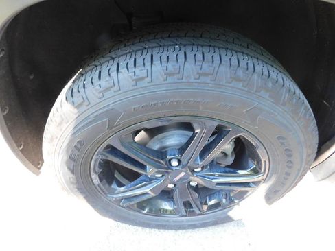 Used 2024 GMC Terrain AT4 w/ LPO, Floor Liner Package AWD/4WD image 8