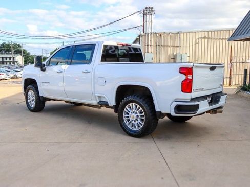 Used 2020 Chevrolet Silverado 2500 High Country w/ Z71 Off-Road Package AWD/4WD image 12