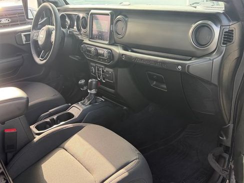 Used 2023 Jeep Wrangler Unlimited Sport w/ Sun And Sound Package AWD/4WD image 16