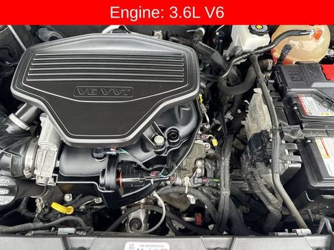 Used 2020 GMC Acadia Denali w/ Technology Package AWD/4WD image 31