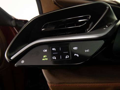 Certified 2025 Ferrari SF90 Spider image 40