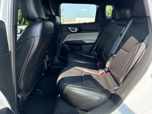 Used 2024 Jeep Compass Limited image 21