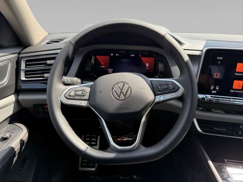 New 2025 Volkswagen Atlas Peak Edition SE image 12