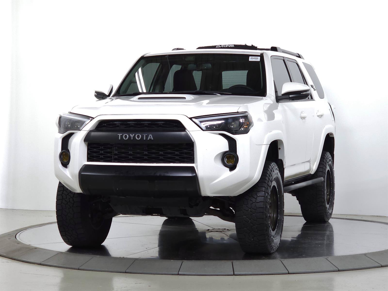 Used 2018 Toyota 4Runner TRD Off-Road Premium AWD/4WD image 4