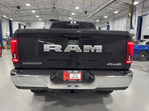 New 2025 RAM 2500 Laramie w/ Sport Appearance Package AWD/4WD image 7