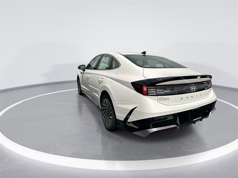 New 2025 Hyundai Sonata SEL image 6