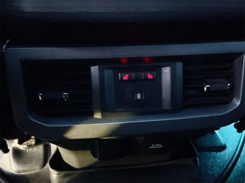 Used 2023 Ford F250 Lariat w/ Lariat Ultimate Package image 27