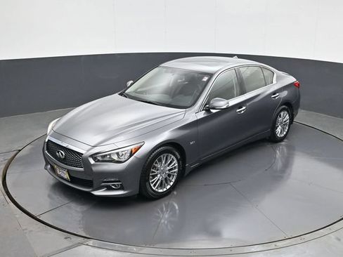 Used 2017 INFINITI Q50 Signature Edition w/ All Weather Package (L93) AWD/4WD image 13