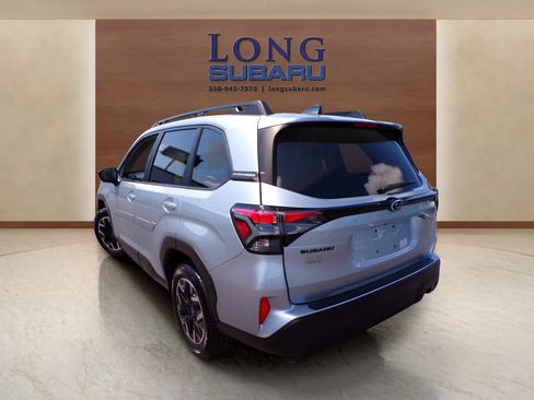 Certified 2025 Subaru Forester Premium AWD/4WD image 3