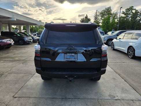 Used 2015 Toyota 4Runner SR5 image 4