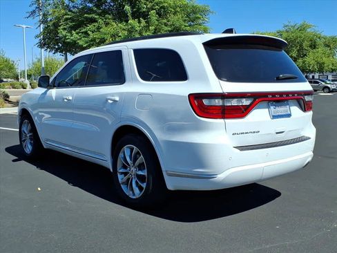 Used 2022 Dodge Durango SXT w/ Anodized Platinum Package image 5