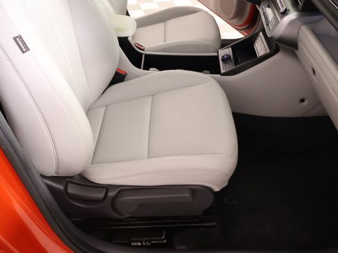 Used 2024 Hyundai Kona Limited image 13