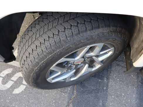 Used 2024 GMC Sierra 1500 SLT w/ SLT Premium Plus Package image 42