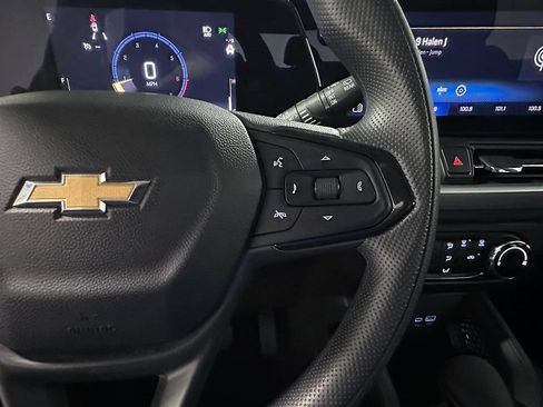 Used 2024 Chevrolet TrailBlazer LS FWD image 34