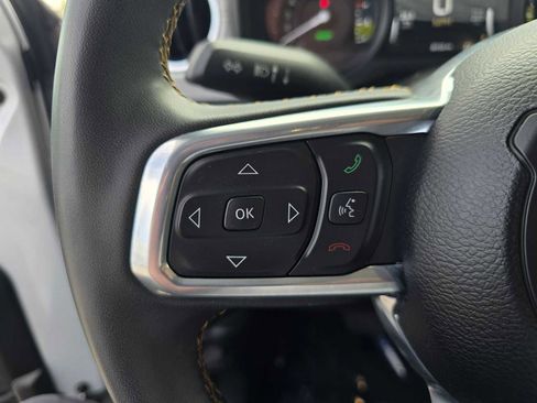 Used 2024 Jeep Wrangler Unlimited Sahara AWD/4WD image 25