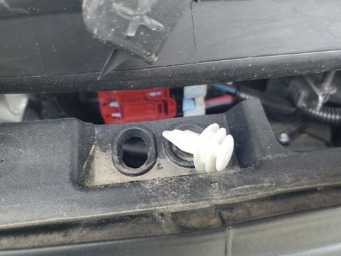 Used 2024 Tesla Cybertruck AWD Crew Cab image 9