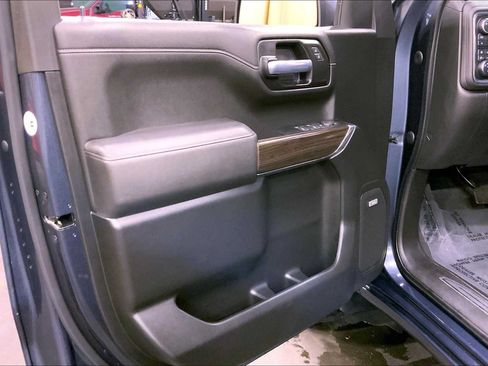 Used 2021 Chevrolet Silverado 1500 LT Trail Boss w/ Convenience Package II AWD/4WD image 21