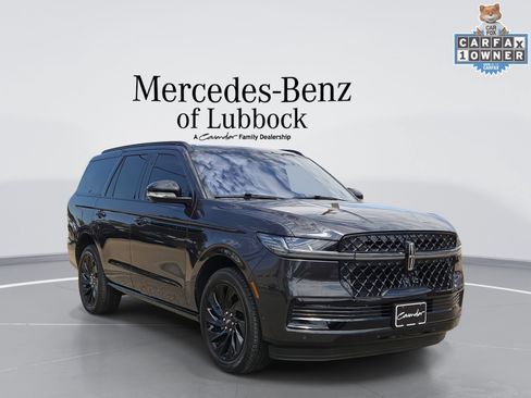 Used 2025 Lincoln Navigator Reserve w/ Jet Appearance Package AWD/4WD image 1