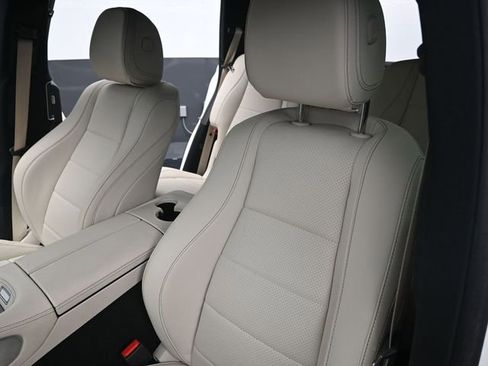 Used 2025 Mercedes-Benz GLS 450 4MATIC image 15