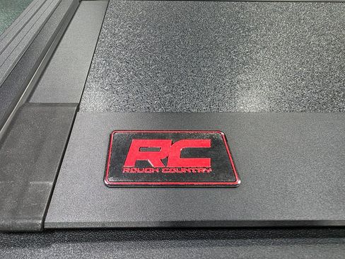 Used 2025 Jeep Gladiator Sport image 23