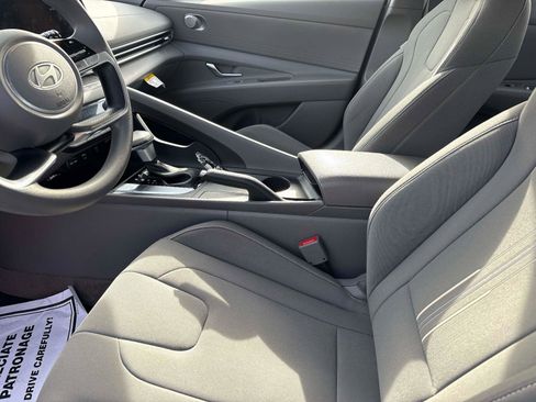 Certified 2024 Hyundai Elantra SEL image 21