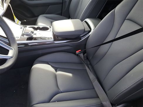 New 2026 Audi Q8 Premium Plus image 18