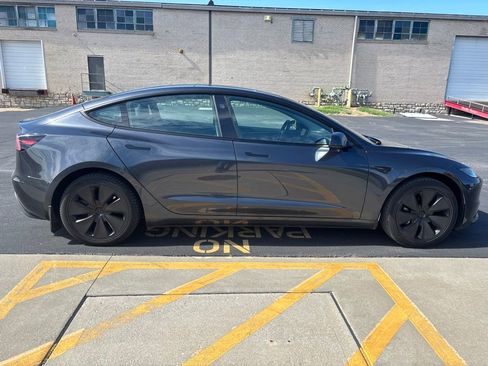Used 2025 Tesla Model 3 Long Range RWD image 4