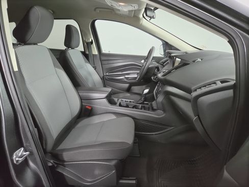 Used 2018 Ford Escape SE w/ SE Sync 3 Package AWD/4WD image 32