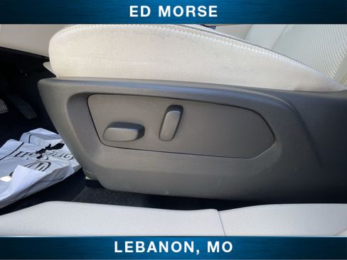 Used 2023 Buick Envision Essence AWD/4WD image 32