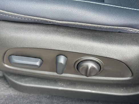 Used 2022 Chevrolet Bolt EUV Premier w/ Sun & Sound Package image 14