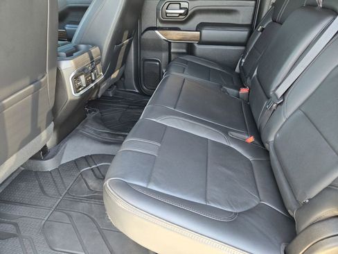 Used 2022 Chevrolet Silverado 3500 High Country image 29