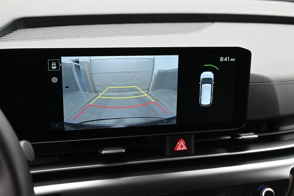 Used 2025 Kia Carnival FWD image 14