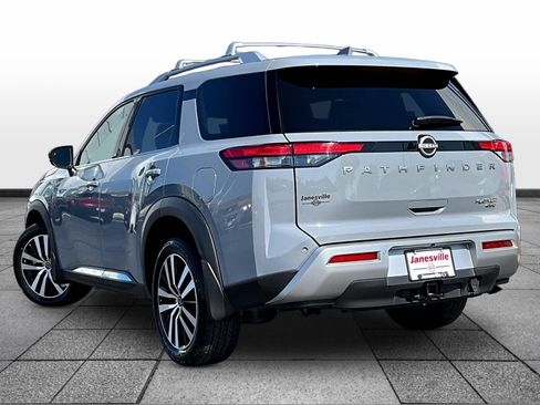Certified 2025 Nissan Pathfinder Platinum w/ Cargo Package AWD/4WD image 5