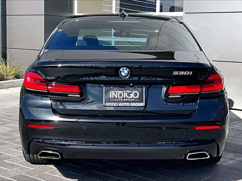 Used 2023 BMW 530i w/ Convenience Package image 4