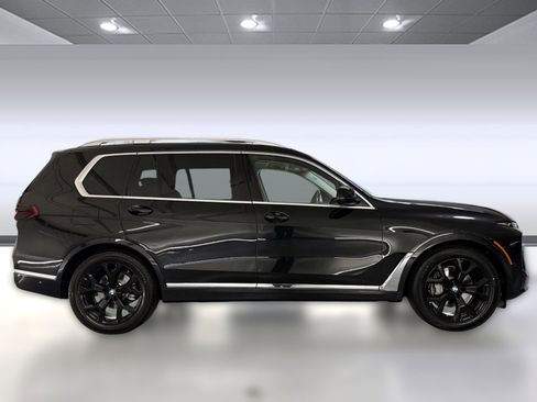 Used 2026 BMW X7 xDrive40i w/ Premium Package image 8