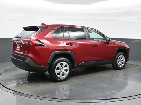 Used 2024 Toyota RAV4 LE image 6