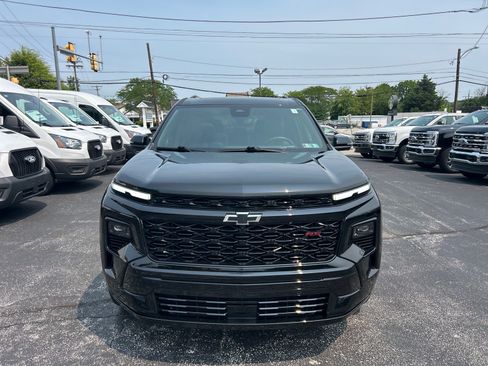 Used 2024 Chevrolet Traverse RS w/ LPO, Floor Liner Package AWD/4WD image 2