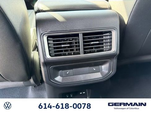New 2026 Volkswagen Atlas Cross Sport SEL AWD/4WD image 19