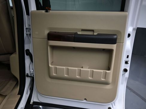 Used 2010 Ford F250 Lariat image 33