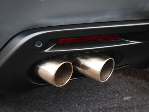Certified 2022 Ferrari Roma RWD image 21