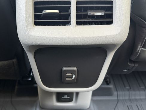 Used 2023 GMC Terrain SLT FWD image 26