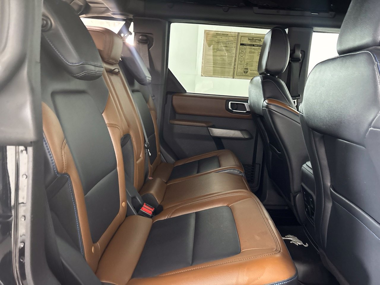 Used 2021 Ford Bronco Outer Banks AWD/4WD image 28