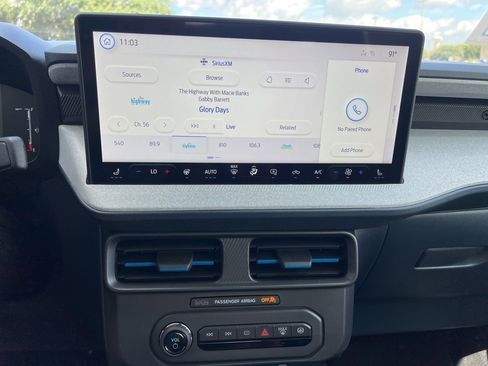 New 2025 Ford Maverick XLT w/ XLT Luxury Package image 19