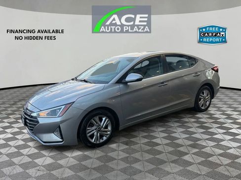 Used 2020 Hyundai Elantra SEL image 2