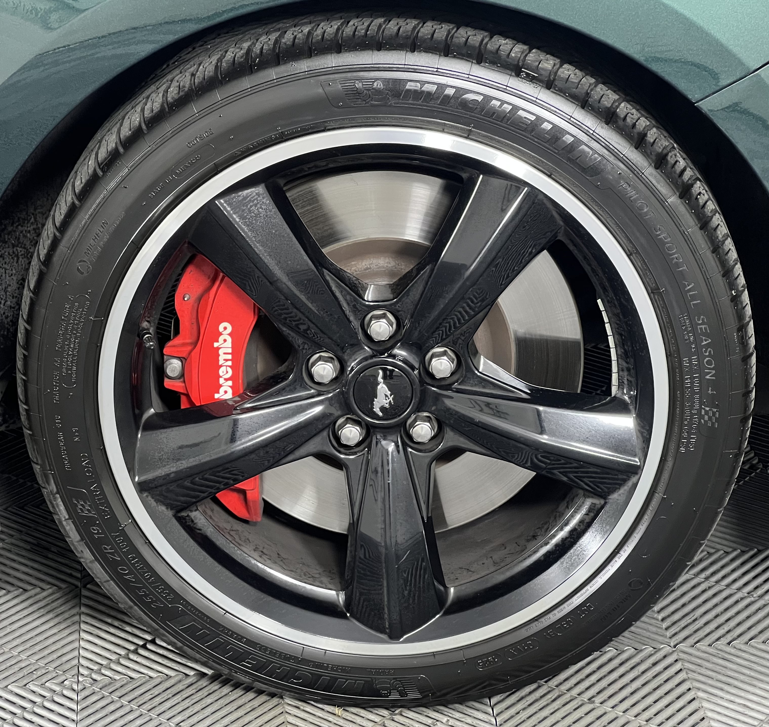 Used 2019 Ford Mustang Bullitt w/ Bullitt Electronics Package RWD image 15