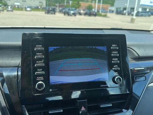 Used 2024 Toyota Camry SE FWD image 18
