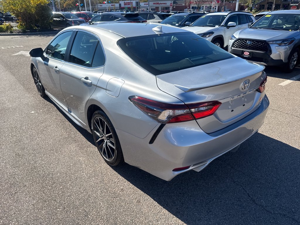 Used 2024 Toyota Camry SE w/ Cold Weather Package AWD/4WD image 5